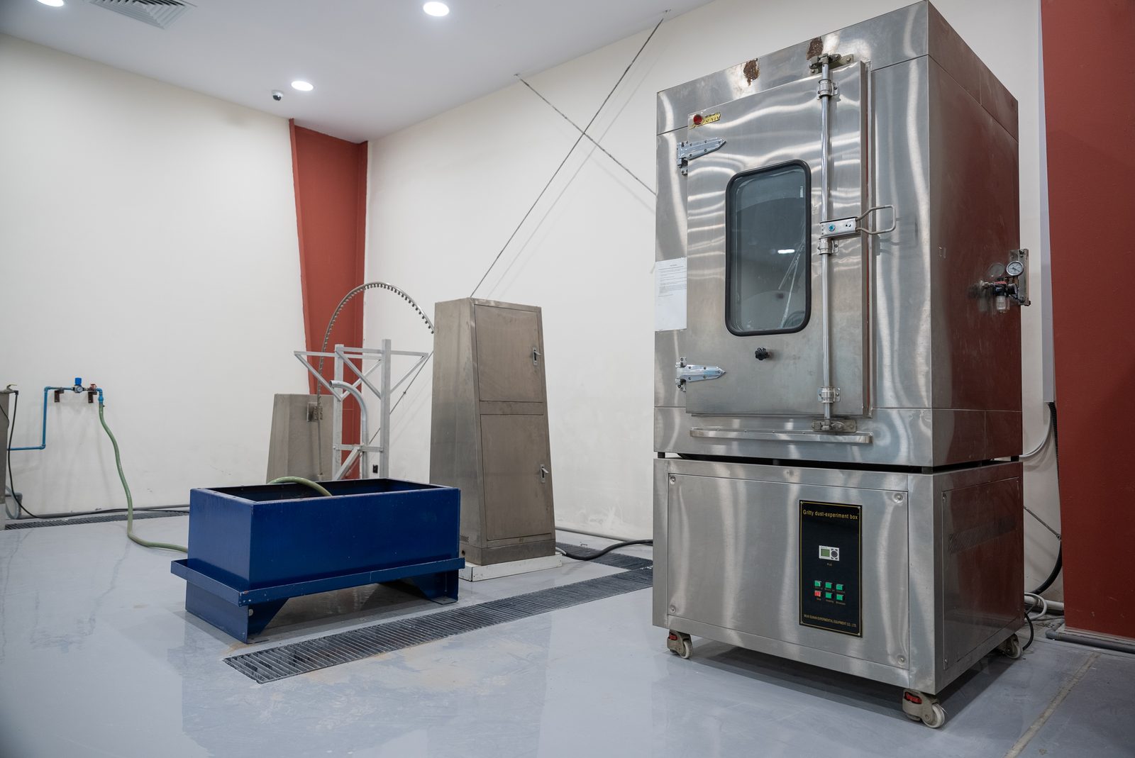 اختبار الحماية من الغبار والماء